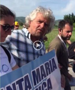 Scopri di più sull'articolo Intervista a Beppe Grillo sulle trivelle a Leuca