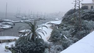 Scopri di più sull'articolo Leuca sotto la neve 7/1/2017