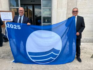 Scopri di più sull'articolo Leuca-Castrignano del Capo: Un Nuovo Riconoscimento con la Bandiera Blu 2025